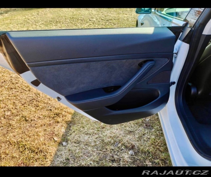 Tesla Model 3 Standard Range Plus – Zár 2019