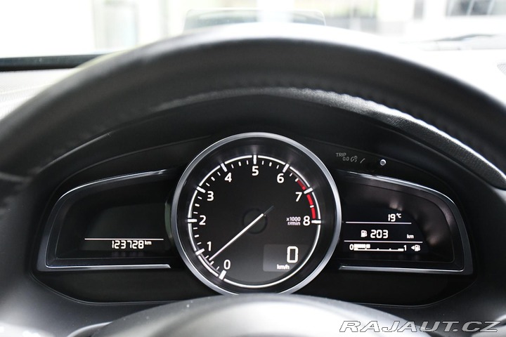 Mazda 3 2.0iSIGNATURE+ TAŽNÉ HUD 2019