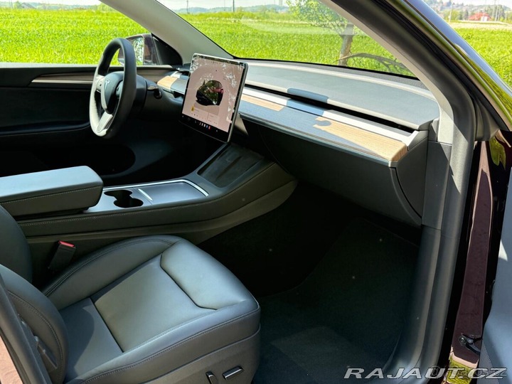Tesla Model Y Dual motor 2023