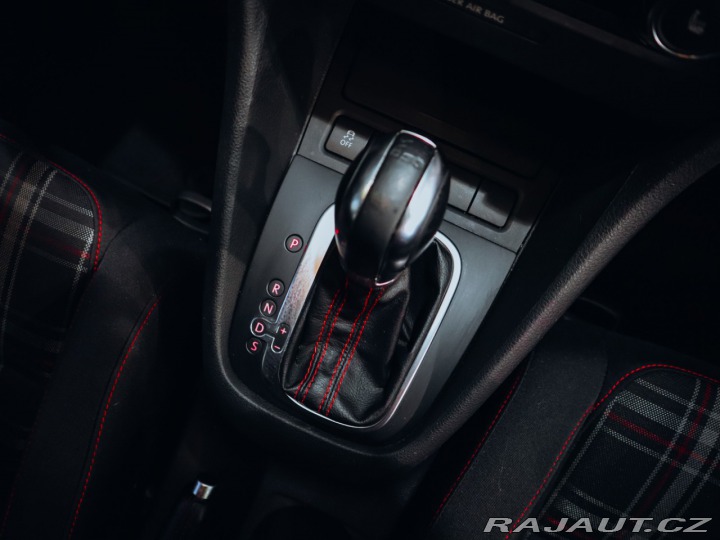 Volkswagen Golf GTI 2012