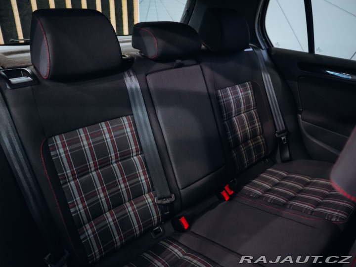 Volkswagen Golf GTI 2012