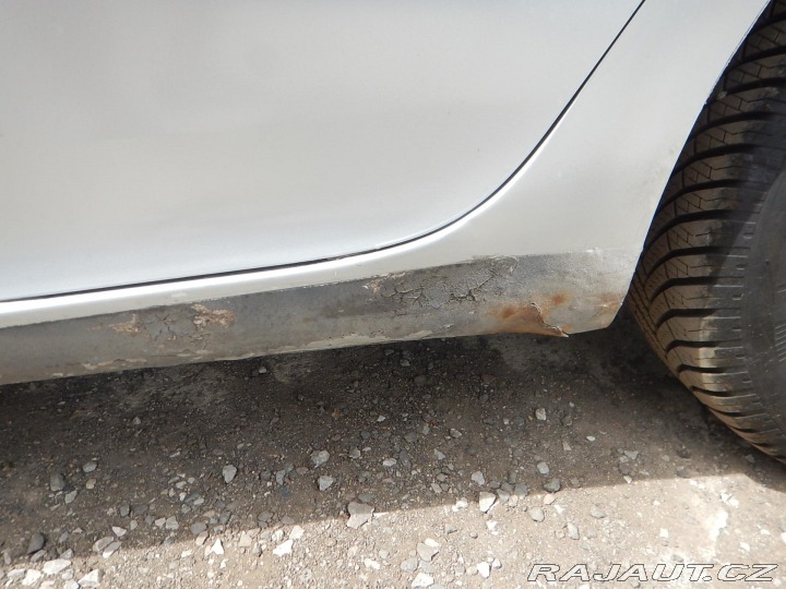 Volkswagen Golf V 1.4i, 55 kW, DIGIKLIMA 2003
