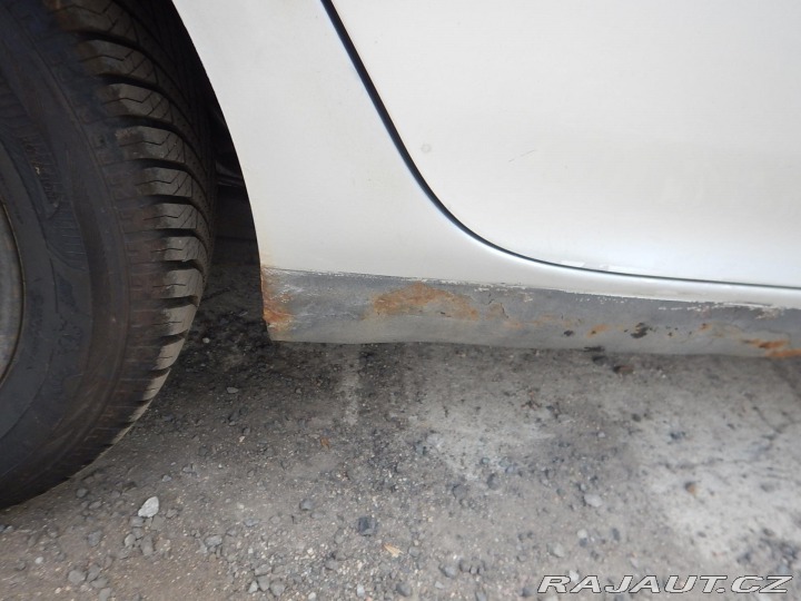 Volkswagen Golf V 1.4i, 55 kW, DIGIKLIMA 2003
