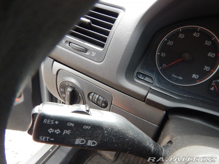 Volkswagen Golf V 1.4i, 55 kW, DIGIKLIMA 2003