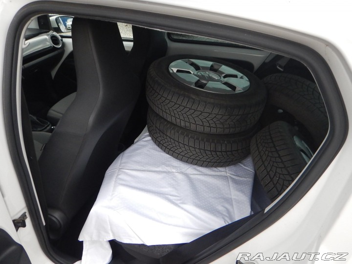 Volkswagen up! 1.0i, CNG, KLIMA 2013