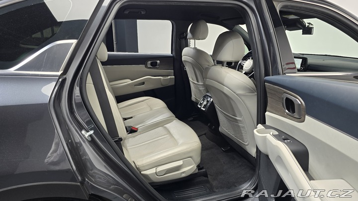Kia Sorento 1.6 HEV 4WD 7 miest 2022