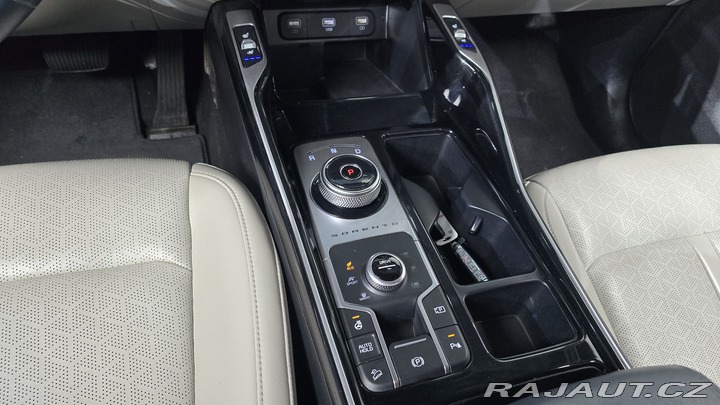 Kia Sorento 1.6 HEV 4WD 7 miest 2022