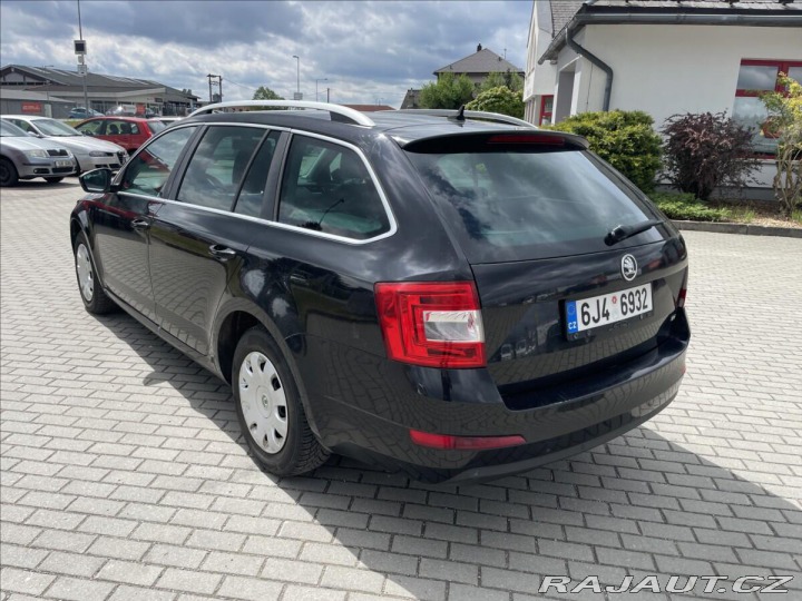 Škoda Octavia 2,0 TDi 110kw DSG Style L 2013