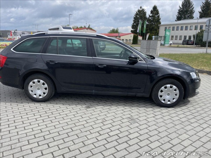 Škoda Octavia 2,0 TDi 110kw DSG Style L 2013
