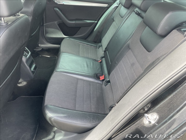 Škoda Octavia 2,0 TDi 110kw DSG Style L 2013