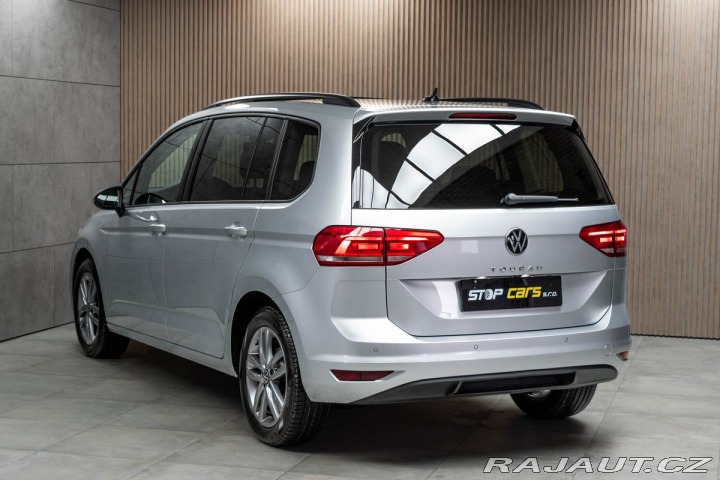Volkswagen Touran 1.5 TSI REZERVACE 2023