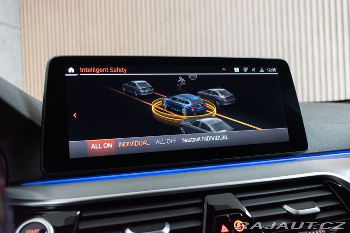 BMW 5 530d xD REZERVACE 2020