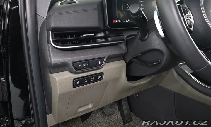 Kia Carnival 1.6T HEV NOBLESSE 2024