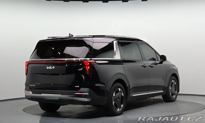 Kia Carnival 1.6T HEV NOBLESSE 2024