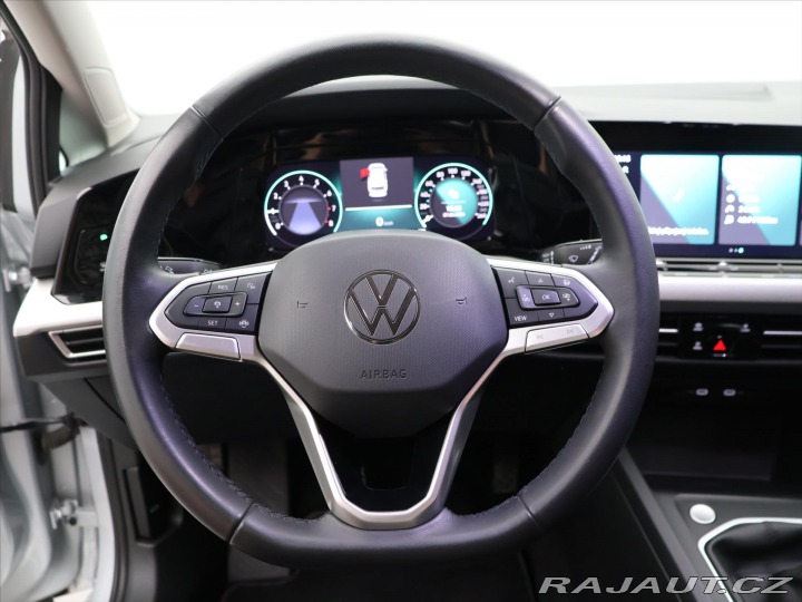 Volkswagen Golf 1,5 TSI 96kW CZ Life 1.Ma 2023