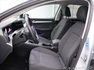 Volkswagen Golf 1,5 TSI 96kW CZ Life 1.Ma 2023