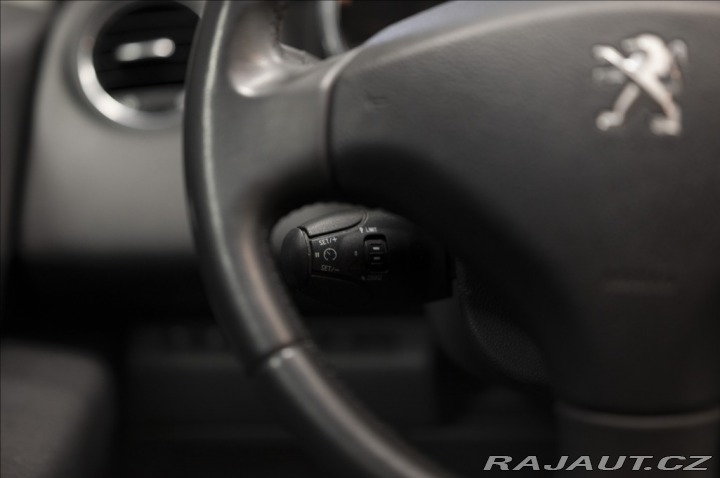 Peugeot 5008 1,6 HDI NAVI KAMERA VÝHŘE 2015