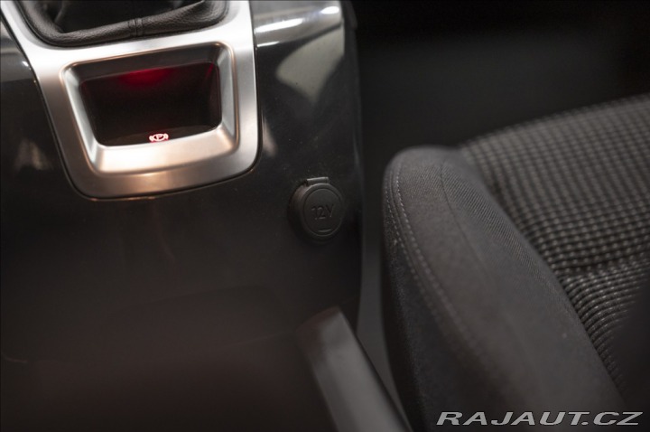 Peugeot 5008 1,6 HDI NAVI KAMERA VÝHŘE 2015