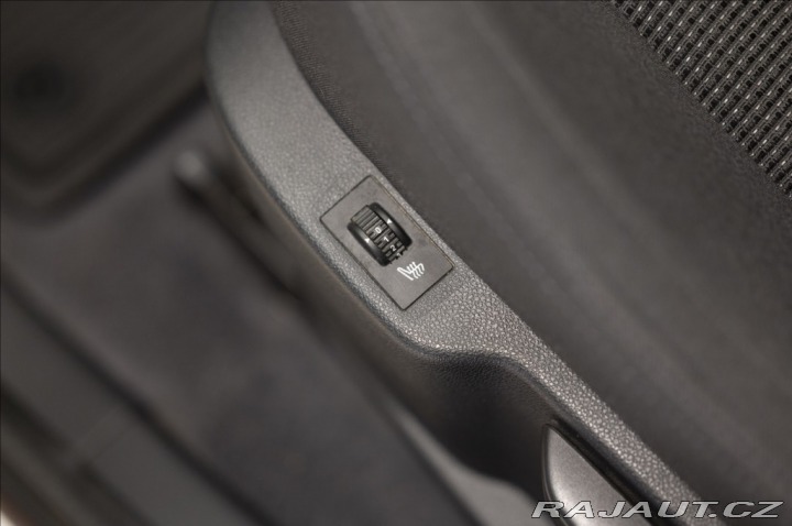 Peugeot 5008 1,6 HDI NAVI KAMERA VÝHŘE 2015