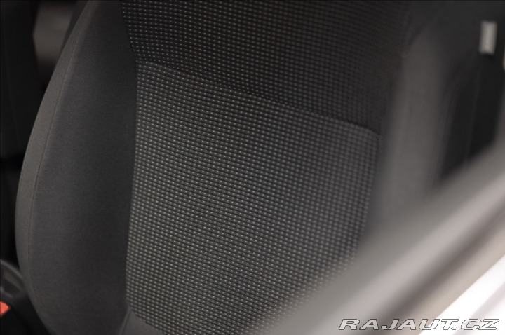 Peugeot 5008 1,6 HDI NAVI KAMERA VÝHŘE 2015