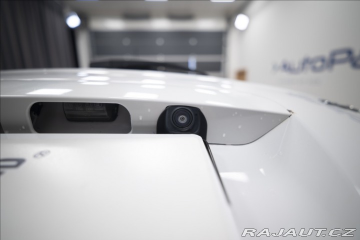 Peugeot 5008 1,6 HDI NAVI KAMERA VÝHŘE 2015
