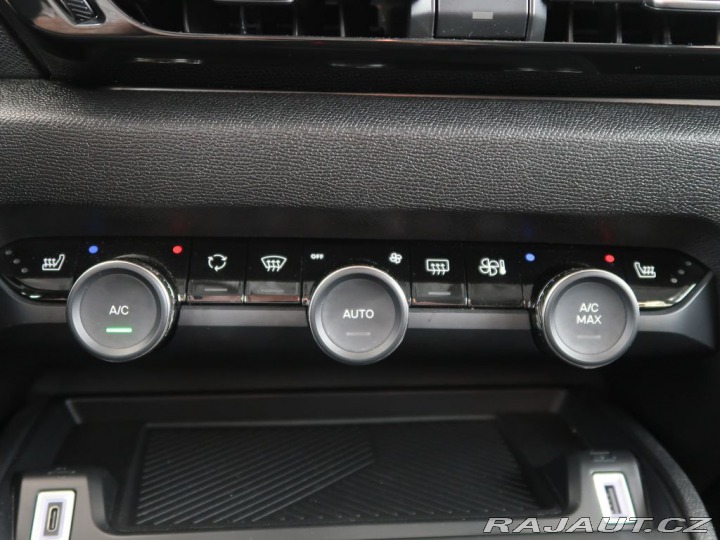 Citroën C4 1.2PureTech,96kW,Manuál 2024