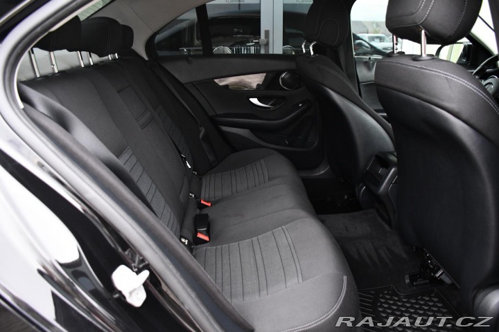 Mercedes-Benz C 180d LED NAVI PDC 2015