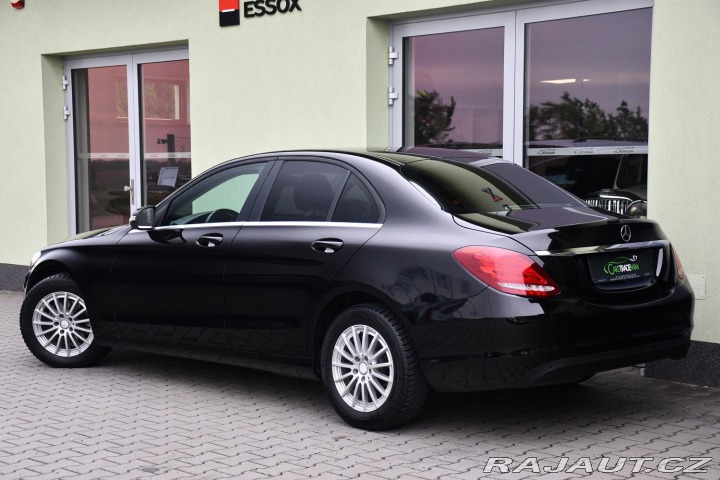 Mercedes-Benz C 180d LED NAVI PDC 2015