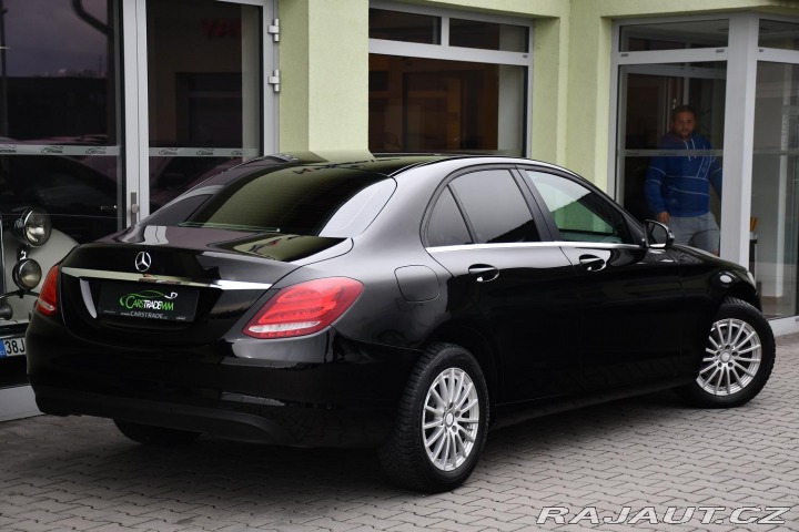 Mercedes-Benz C 180d LED NAVI PDC 2015