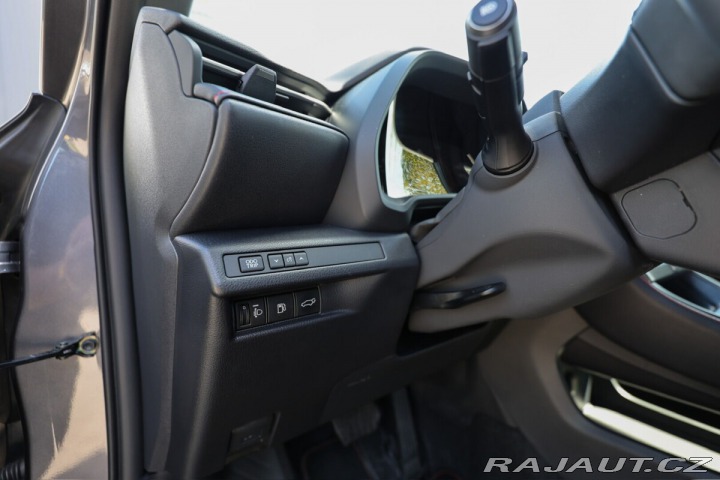 Lexus Ostatní modely LBX 1,5 HEV ELEGANT TECH 2025