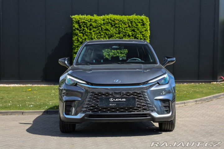 Lexus Ostatní modely LBX 1,5 HEV ELEGANT TECH 2025