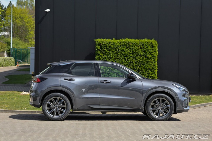 Lexus Ostatní modely LBX 1,5 HEV ELEGANT TECH 2025