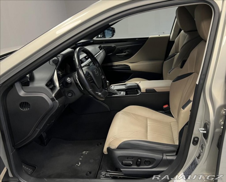 Lexus Ostatní modely ES 300h 300H 2,5 HEV LUXURY / ZÁR 2021