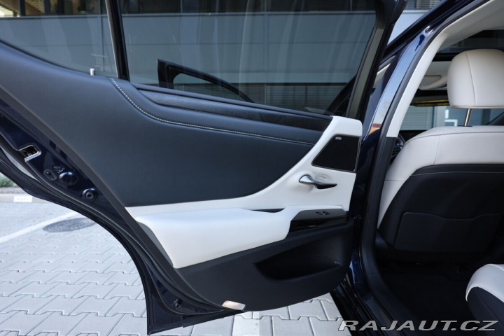 Lexus Ostatní modely ES 300h 300H 2,5 HEV PRESTIGE PLU 2024