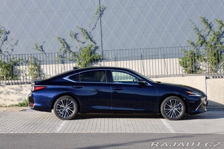Lexus Ostatní modely ES 300h 300H 2,5 HEV PRESTIGE PLU 2024