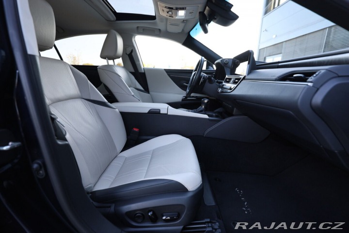 Lexus Ostatní modely ES 300h 300H 2,5 HEV PRESTIGE PLU 2024
