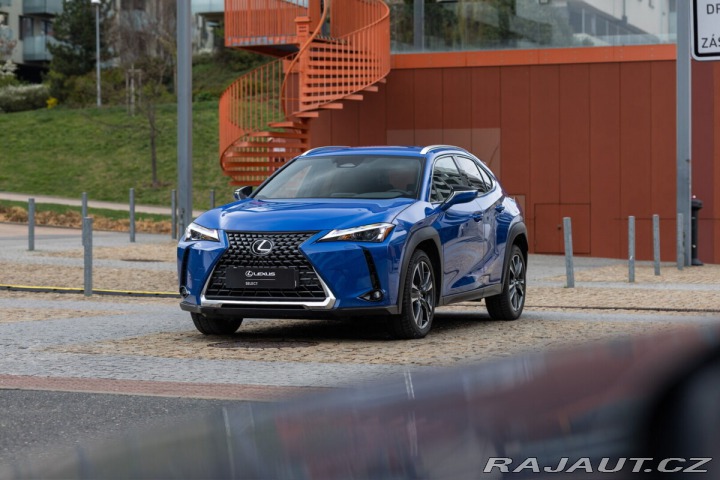 Lexus Ostatní modely UX 300h 300H 2.0 HEV BUSINESS TEC 2025