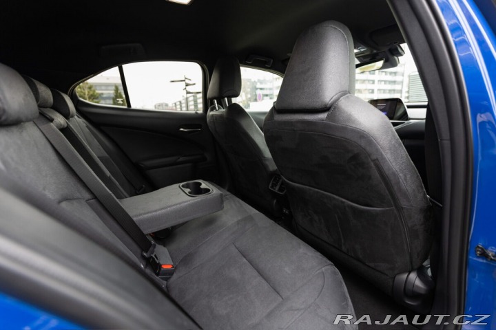 Lexus Ostatní modely UX 300h 300H 2.0 HEV BUSINESS TEC 2025