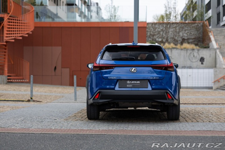 Lexus Ostatní modely UX 300h 300H 2.0 HEV BUSINESS TEC 2025