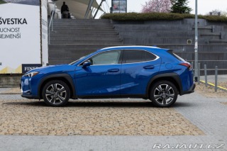 Lexus Ostatní modely UX 300h 300H 2.0 HEV BUSINESS TEC 2025