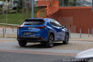 Lexus Ostatní modely UX 300h 300H 2.0 HEV BUSINESS TEC 2025