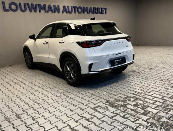 Lexus Ostatní modely LBX 1,5 HEV ELEGANT TECH 2025