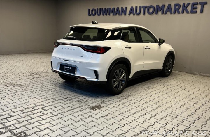 Lexus Ostatní modely LBX 1,5 HEV ELEGANT TECH 2025