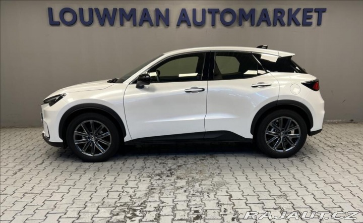 Lexus Ostatní modely LBX 1,5 HEV ELEGANT TECH 2025