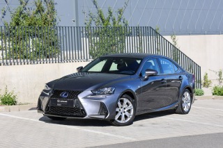 Lexus  IS 300h 300h  2,5 HEV F SPORT