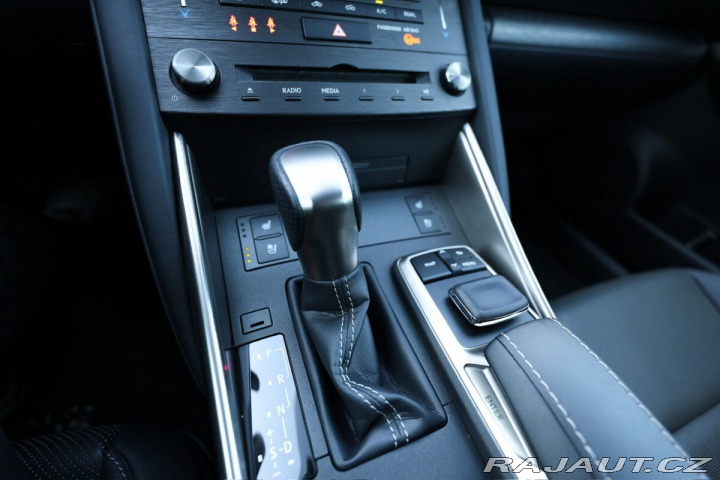 Lexus Ostatní modely IS 300h 300h 2,5 HEV F SPORT 2021
