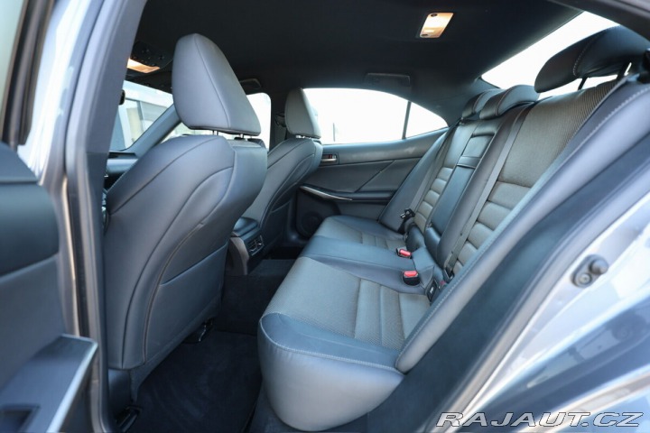 Lexus Ostatní modely IS 300h 300h 2,5 HEV F SPORT 2021