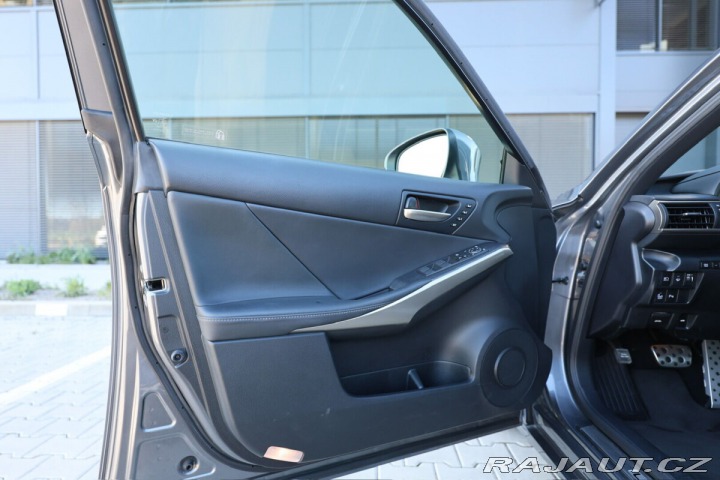Lexus Ostatní modely IS 300h 300h 2,5 HEV F SPORT 2021