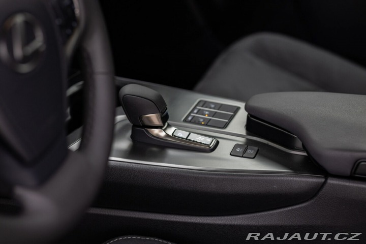 Lexus Ostatní modely UX 300h 2,0 HEV BUSINESS TECH 2025