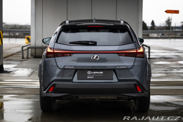 Lexus Ostatní modely UX 300h 2,0 HEV BUSINESS TECH 2025